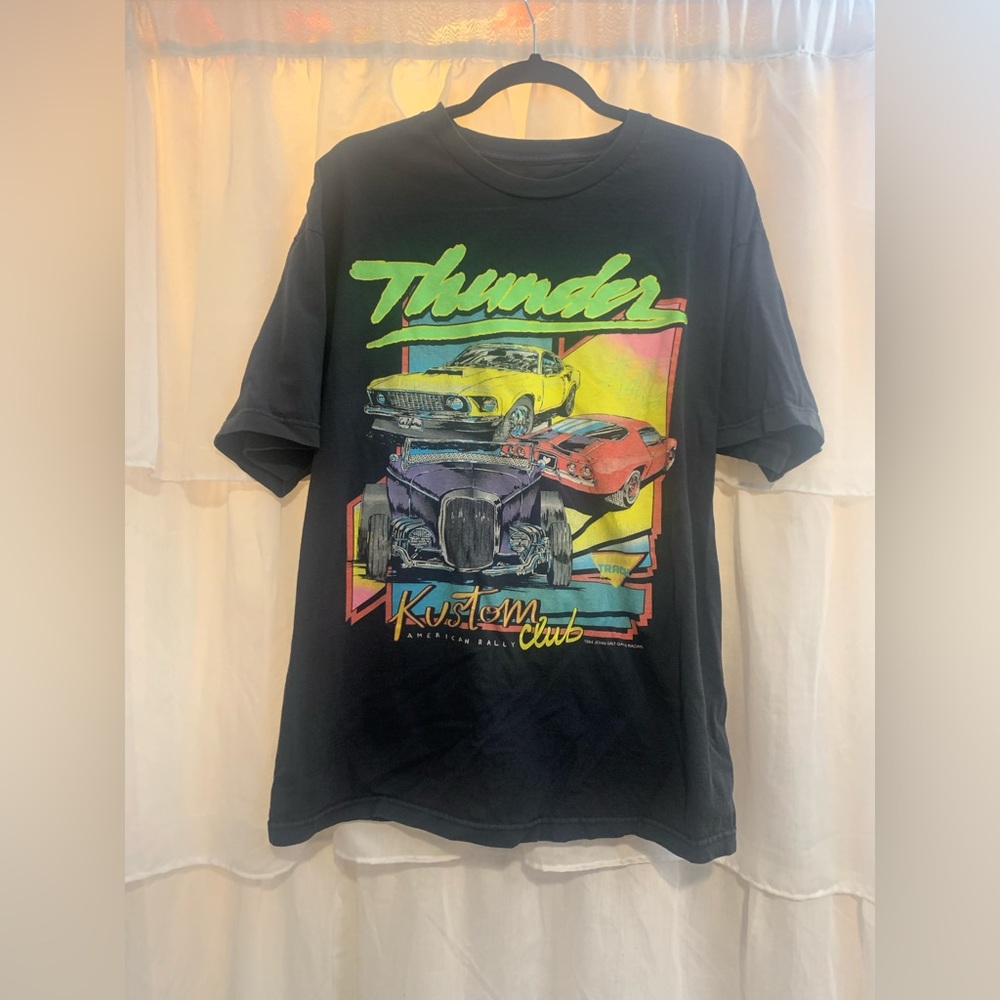 brandy melville graphic cars T-shirt